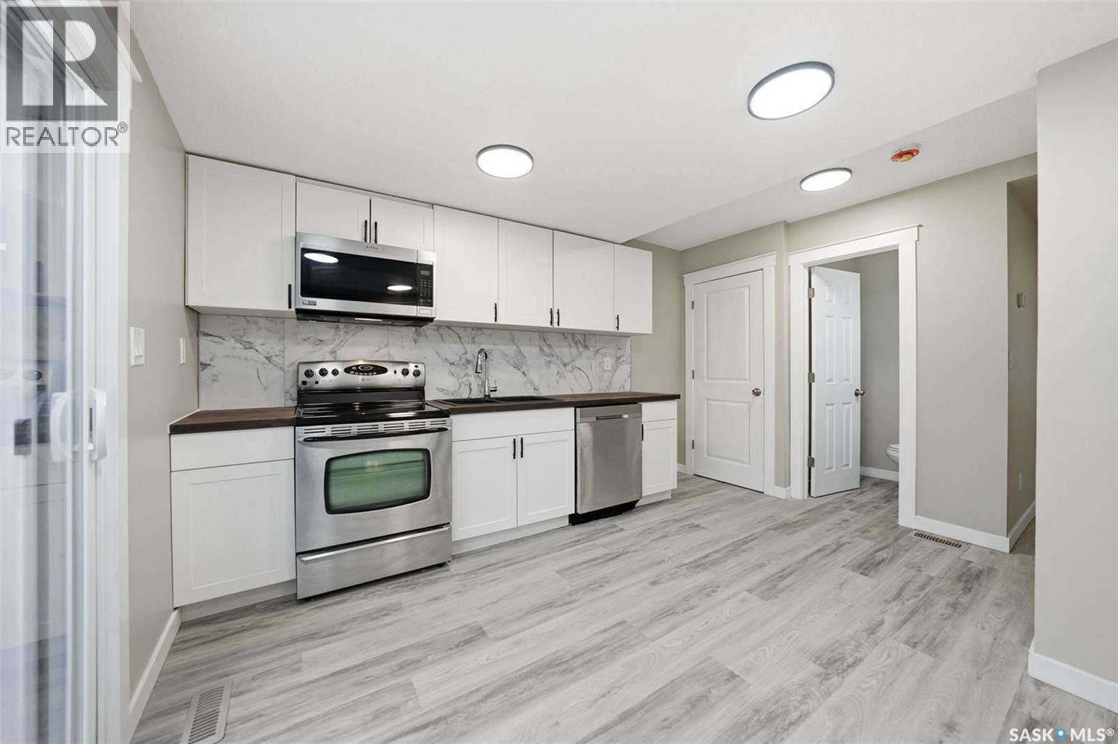 1127 F Avenue N, Saskatoon, Saskatchewan  S7L 1X1 - Photo 11 - SK022110