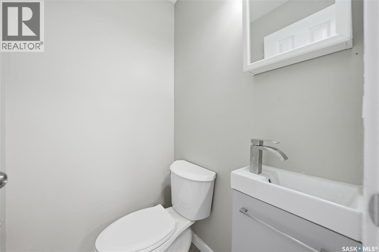 1127 F Avenue N, Saskatoon, Saskatchewan  S7L 1X1 - Photo 13 - SK022110