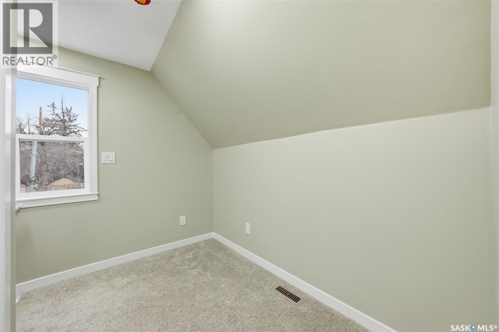 1127 F Avenue N, Saskatoon, Saskatchewan  S7L 1X1 - Photo 14 - SK022110