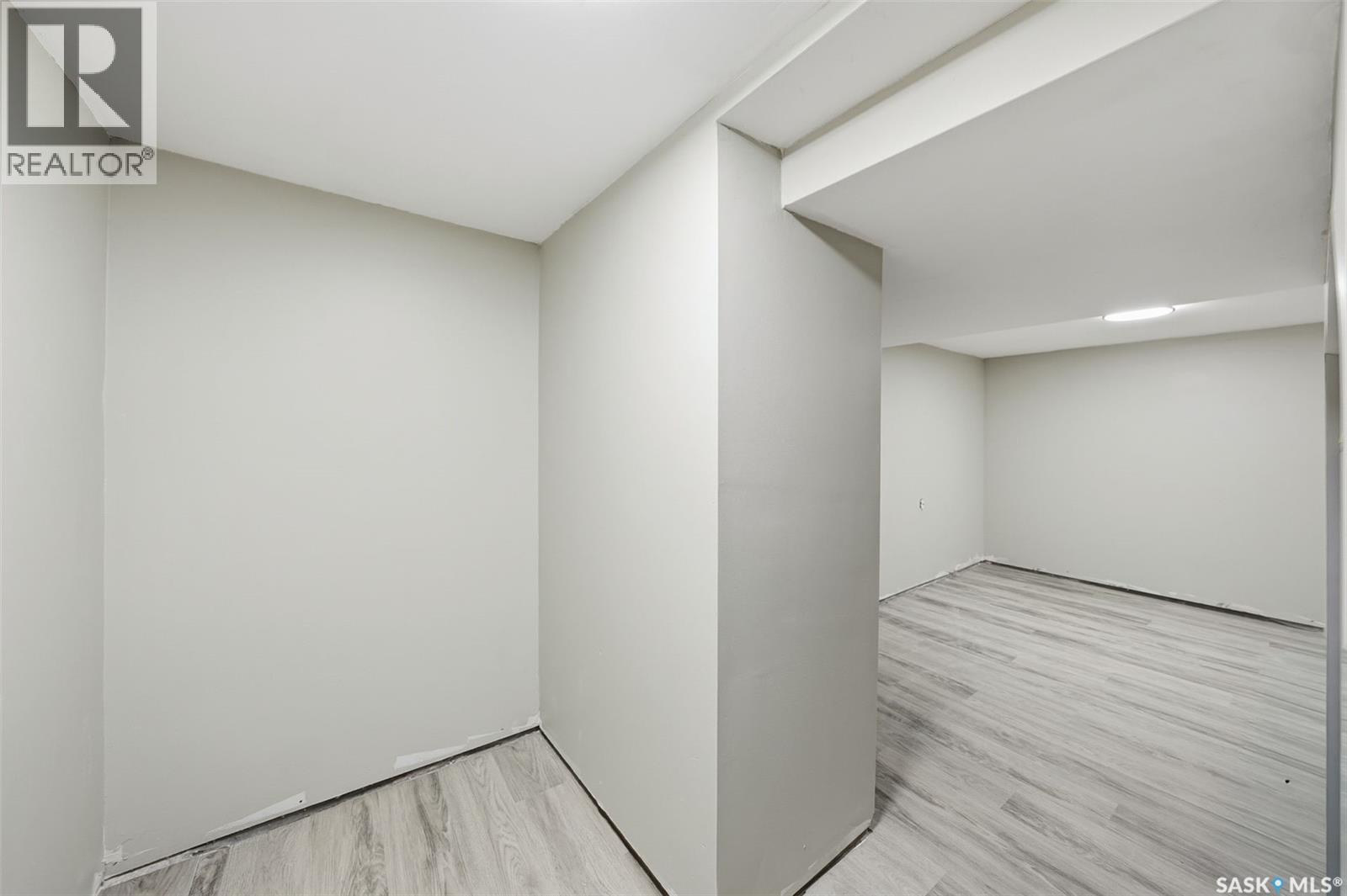 1127 F Avenue N, Saskatoon, Saskatchewan  S7L 1X1 - Photo 17 - SK022110