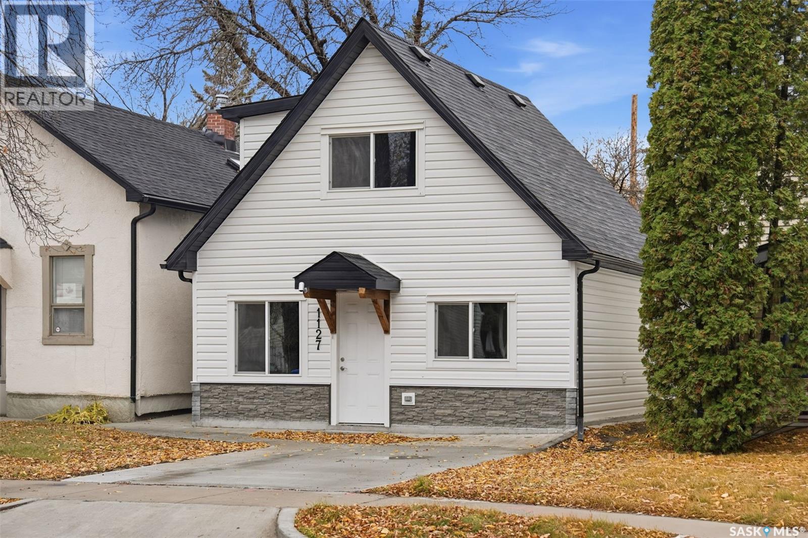 1127 F Avenue N, Saskatoon, Saskatchewan  S7L 1X1 - Photo 2 - SK022110