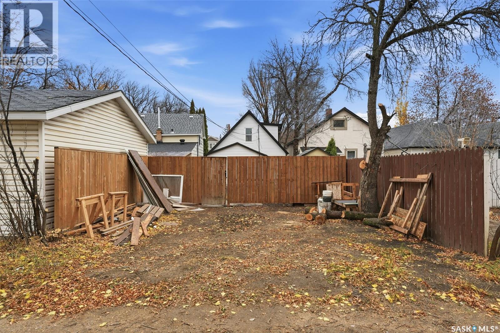 1127 F Avenue N, Saskatoon, Saskatchewan  S7L 1X1 - Photo 25 - SK022110