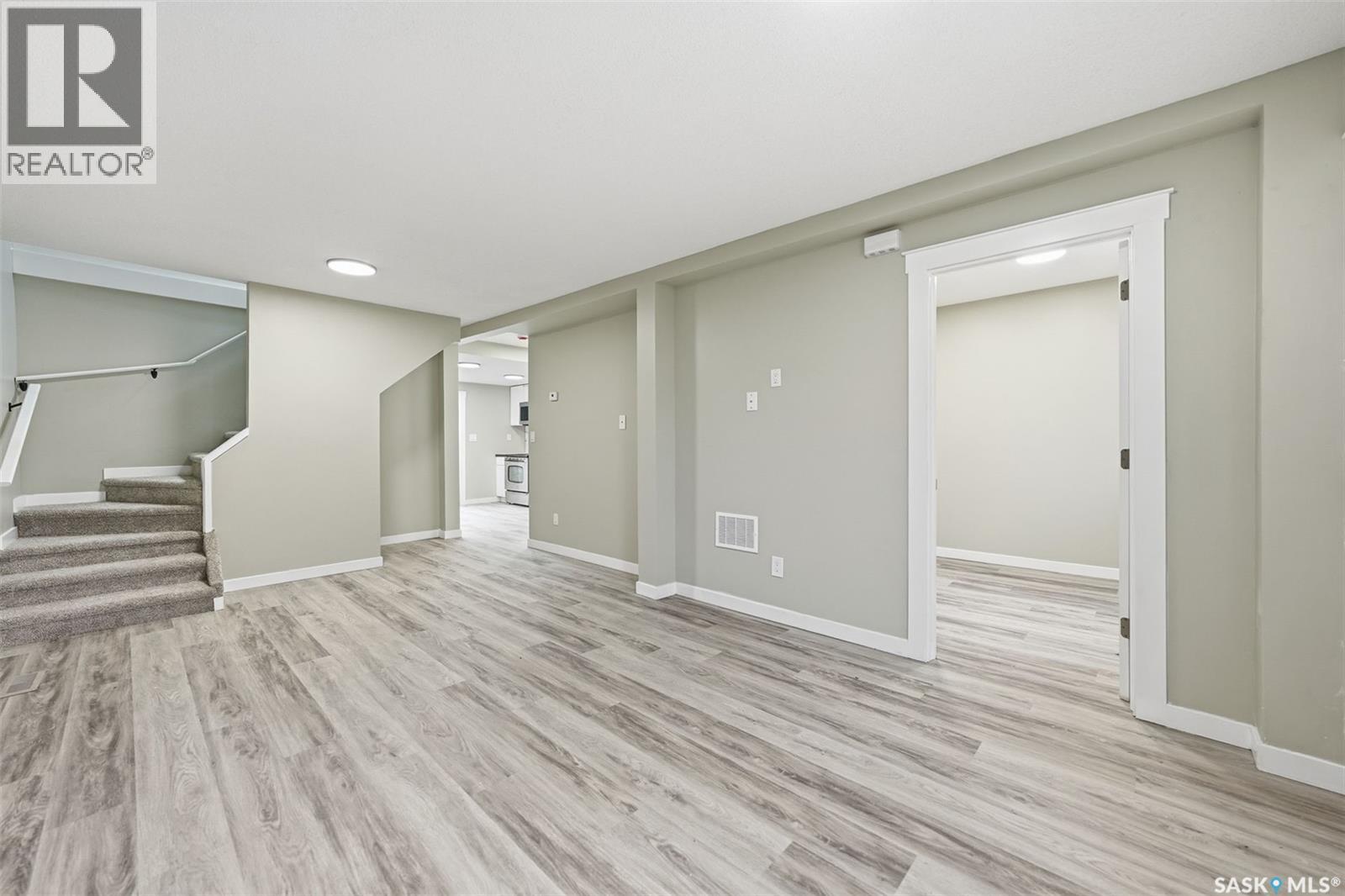 1127 F Avenue N, Saskatoon, Saskatchewan  S7L 1X1 - Photo 6 - SK022110