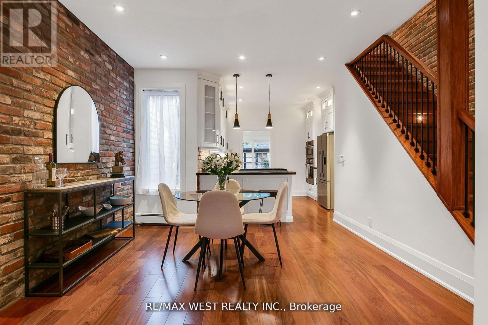 414 Clendenan Avenue, Toronto, Ontario  M6P 2X6 - Photo 3 - W12498260