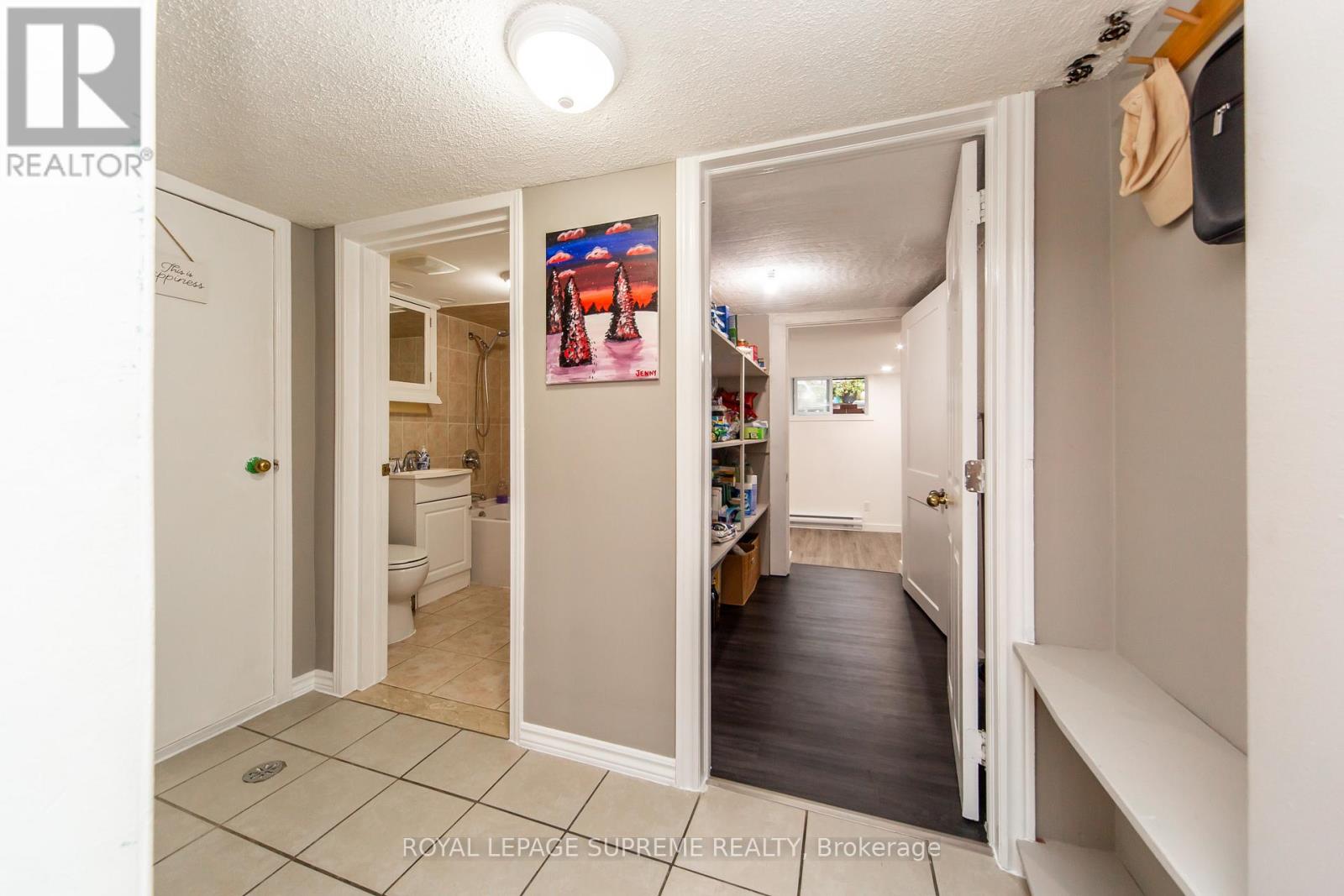 405 Gilbert Avenue, Toronto, Ontario  M6E 4X2 - Photo 29 - W12428895