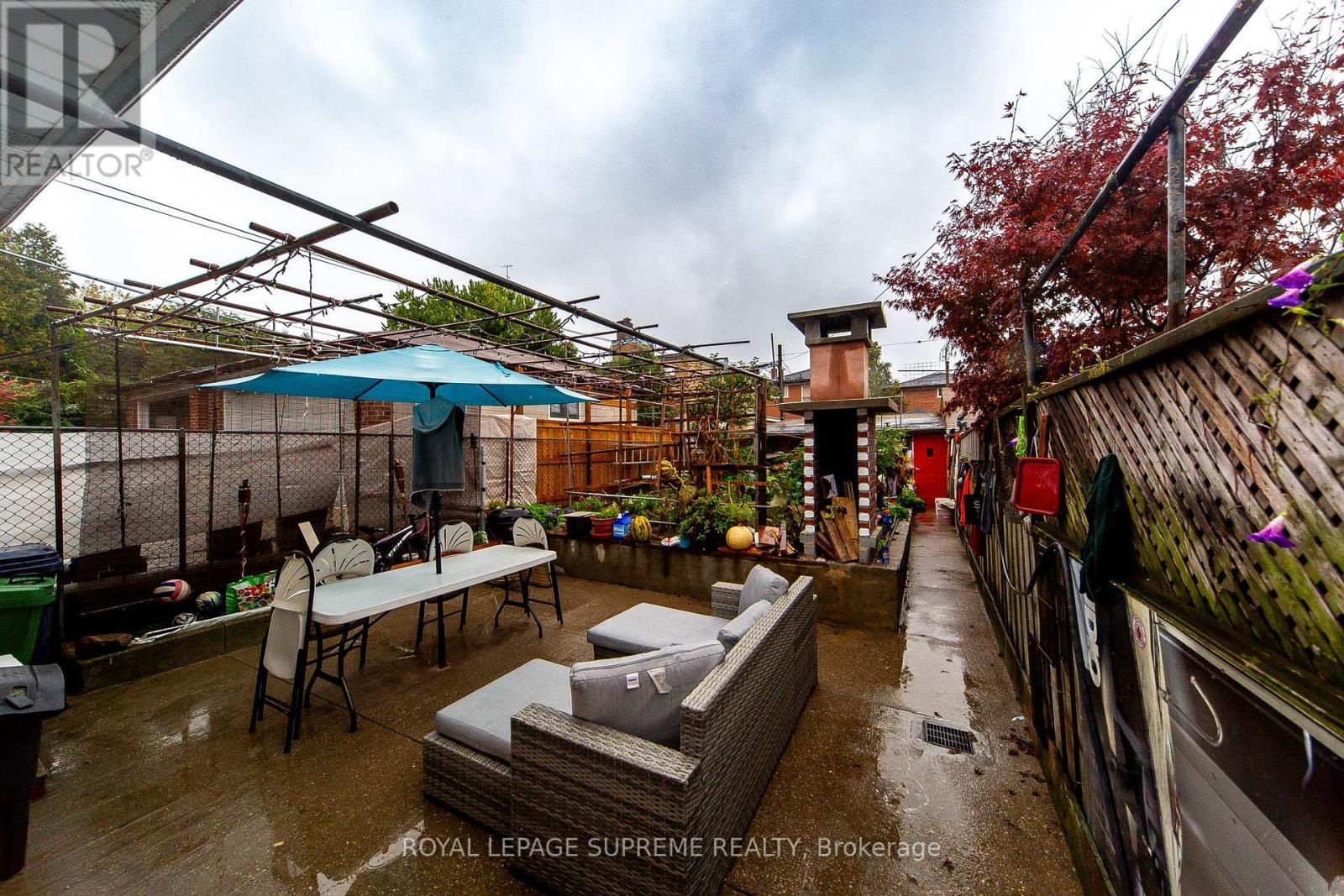 405 Gilbert Avenue, Toronto, Ontario  M6E 4X2 - Photo 38 - W12428895