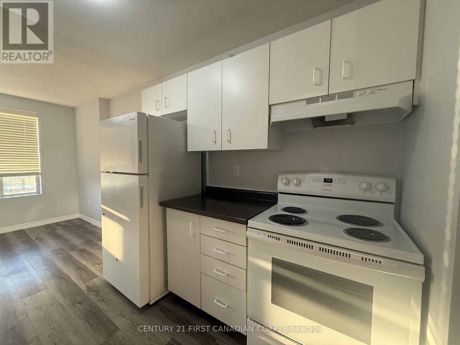 1007 - 333 Commissioners Road W, London South, Ontario  N6J 4X7 - Photo 7 - X12445705