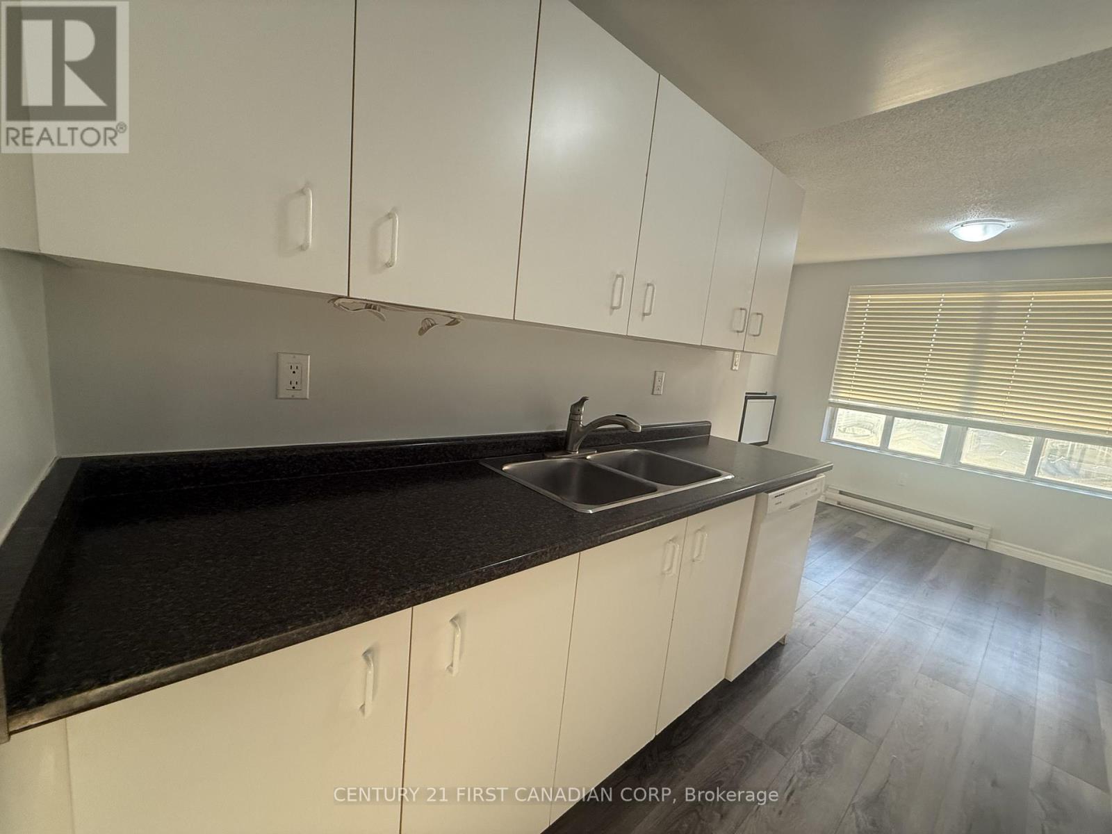 1007 - 333 Commissioners Road W, London South, Ontario  N6J 4X7 - Photo 8 - X12445705