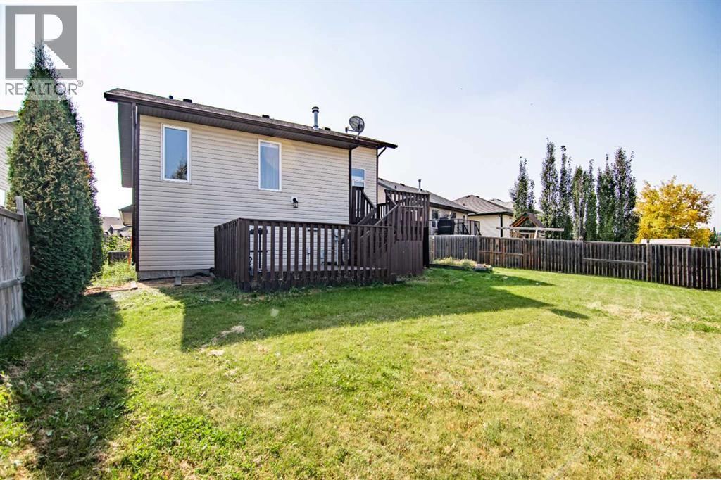 61 Mann Drive, Penhold, Alberta  T0M 1R0 - Photo 9 - A2248337
