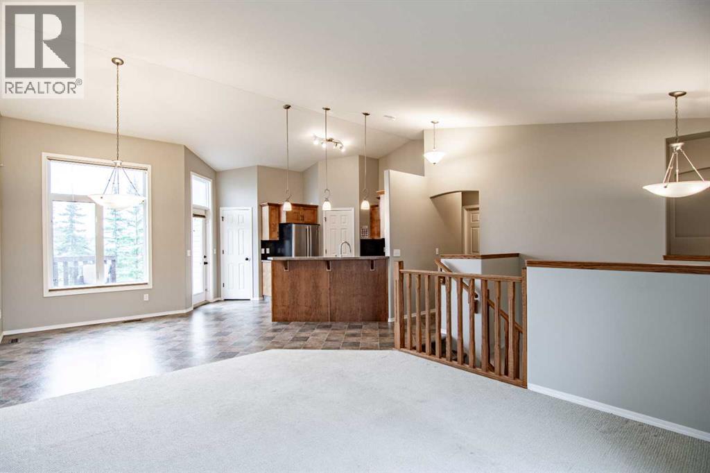 61 Mann Drive, Penhold, Alberta  T0M 1R0 - Photo 18 - A2248337