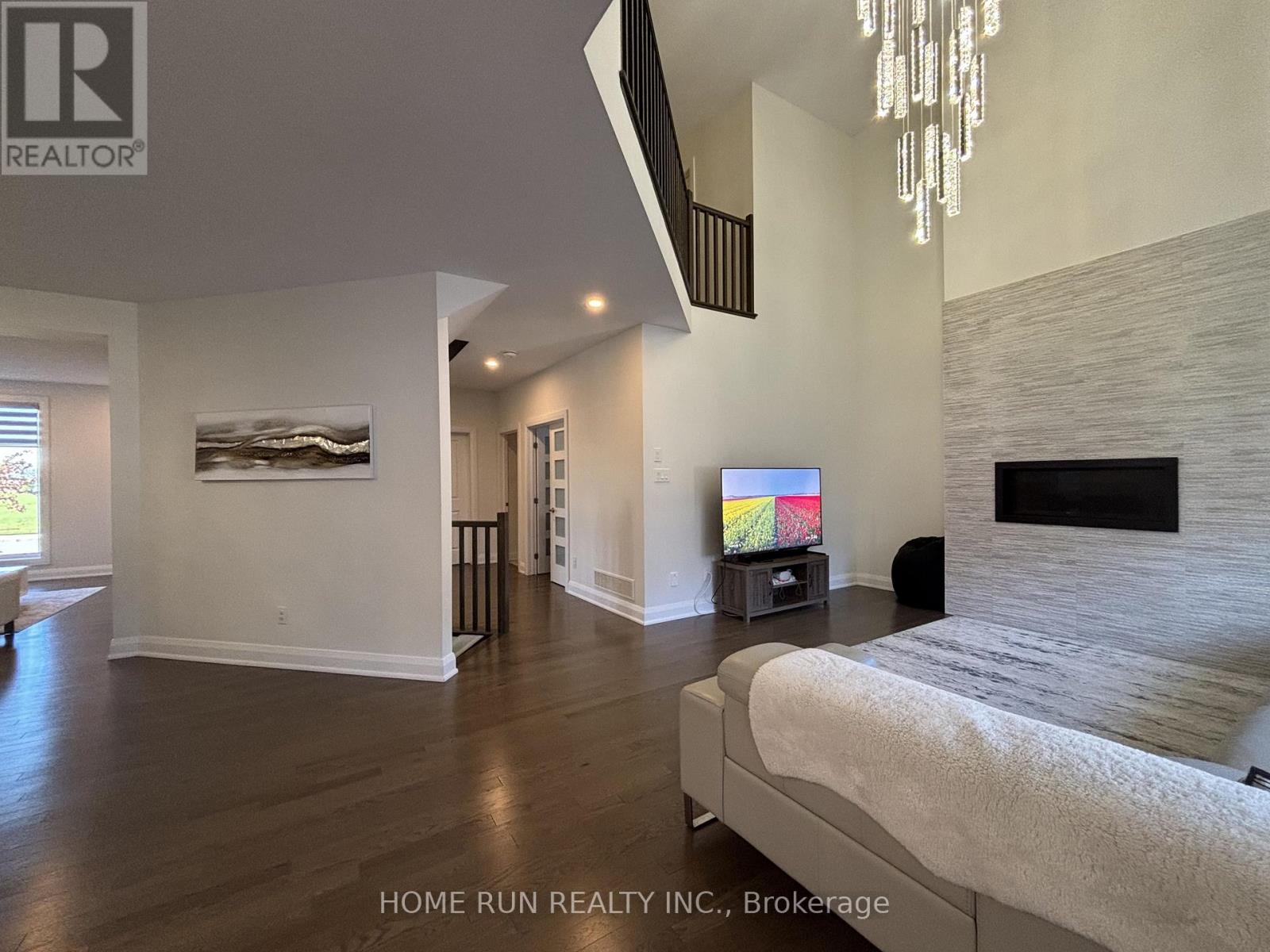 561 Honeylocust Avenue, Ottawa, Ontario  K2V 0L8 - Photo 14 - X12498280