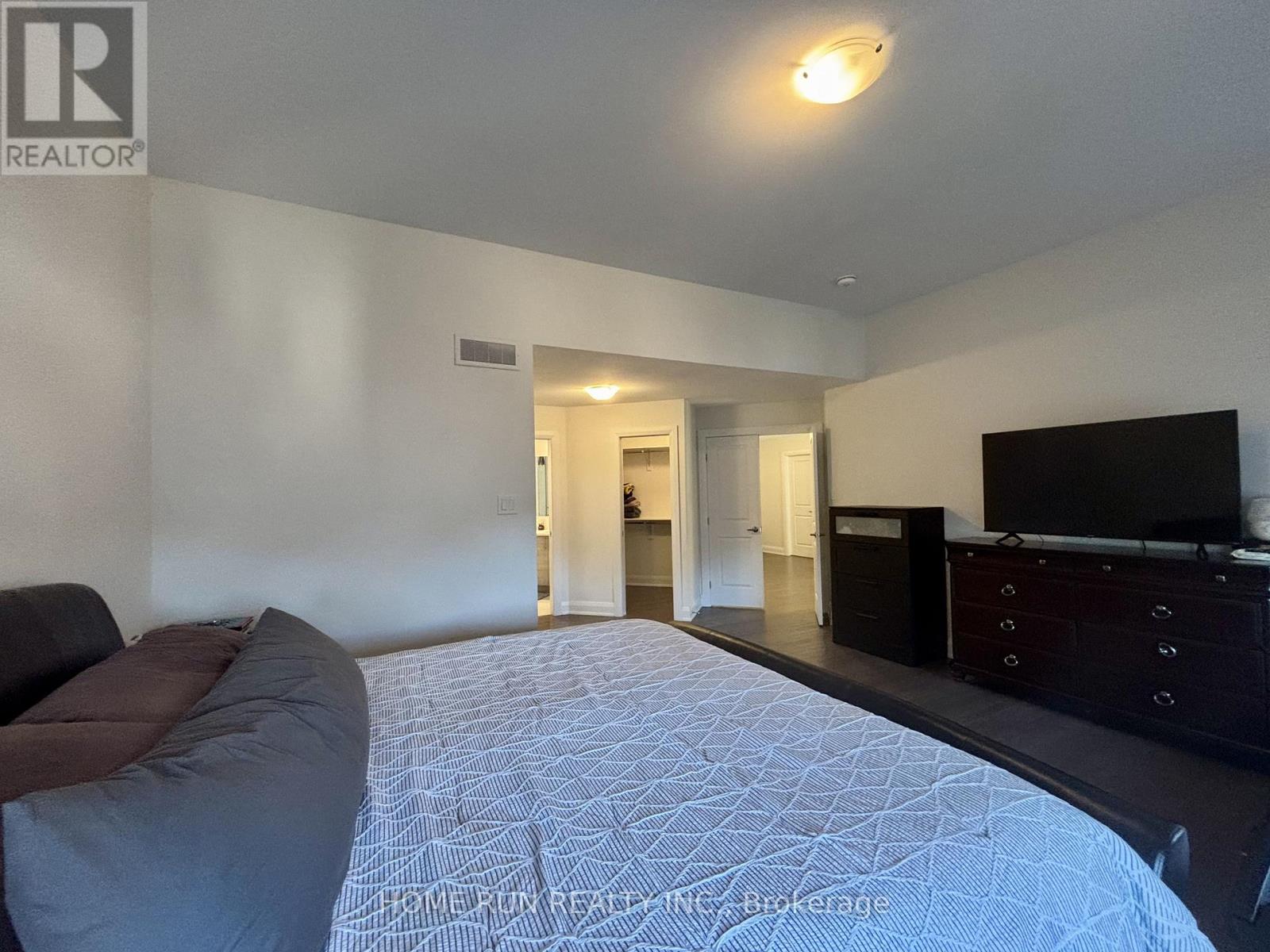 561 Honeylocust Avenue, Ottawa, Ontario  K2V 0L8 - Photo 23 - X12498280