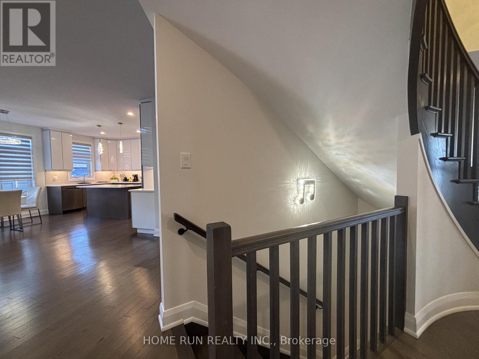 561 Honeylocust Avenue, Ottawa, Ontario  K2V 0L8 - Photo 34 - X12498280