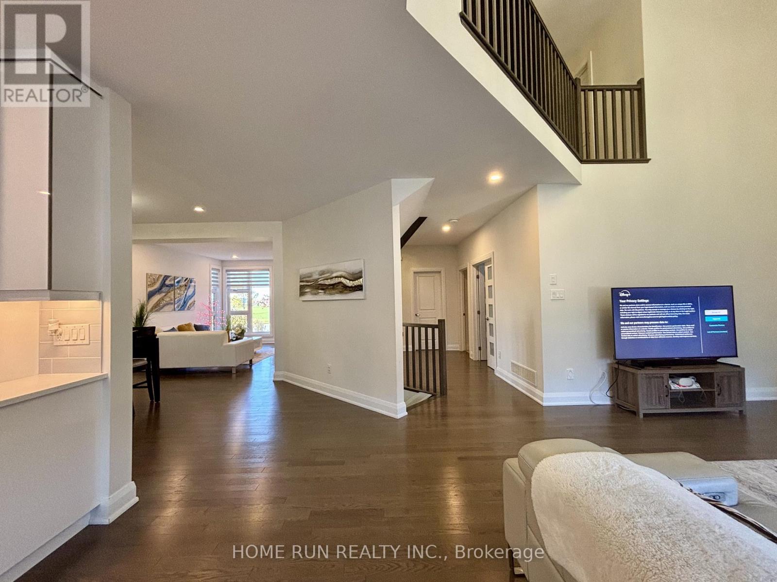 561 Honeylocust Avenue, Ottawa, Ontario  K2V 0L8 - Photo 8 - X12498280