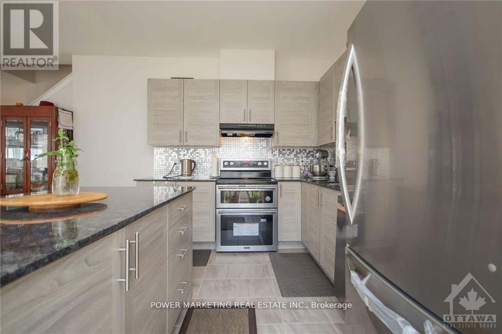 339 Lamarche Avenue, Ottawa, Ontario  K1W 0M9 - Photo 12 - X12498282