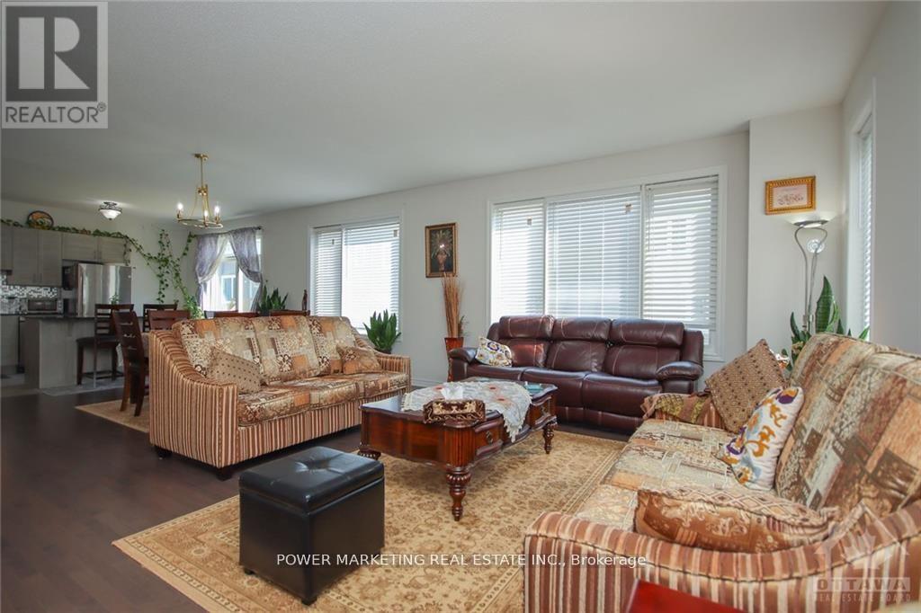 339 Lamarche Avenue, Ottawa, Ontario  K1W 0M9 - Photo 2 - X12498282