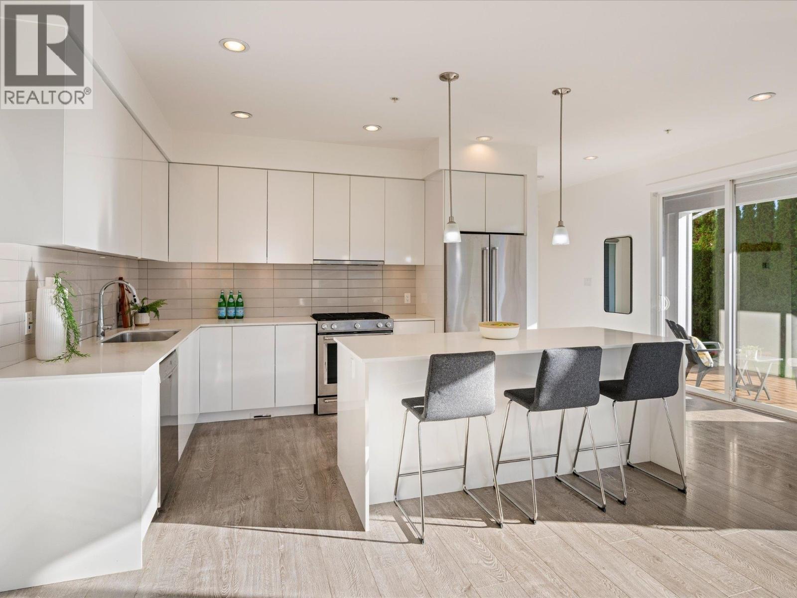 40872 The Crescent, Squamish, British Columbia  V8B 0R9 - Photo 11 - R3063799