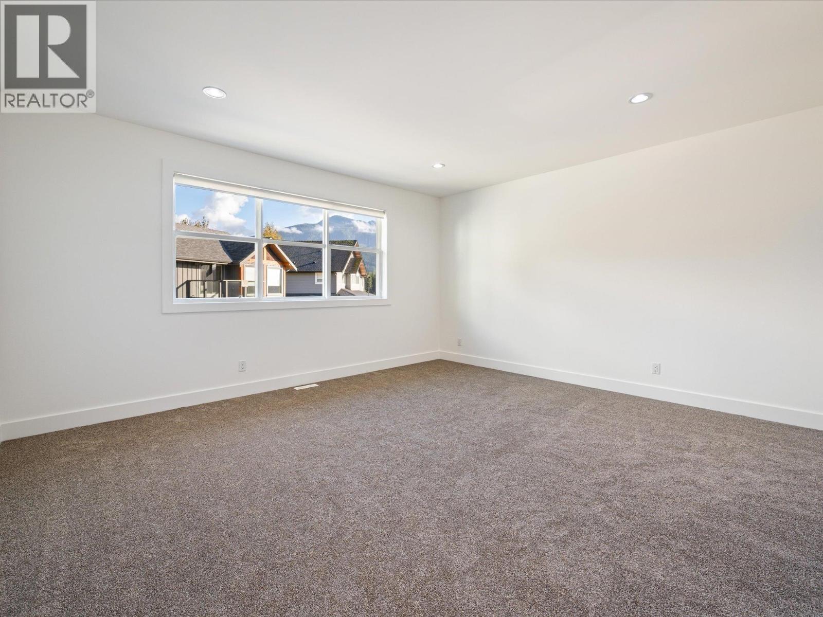 40872 The Crescent, Squamish, British Columbia  V8B 0R9 - Photo 21 - R3063799