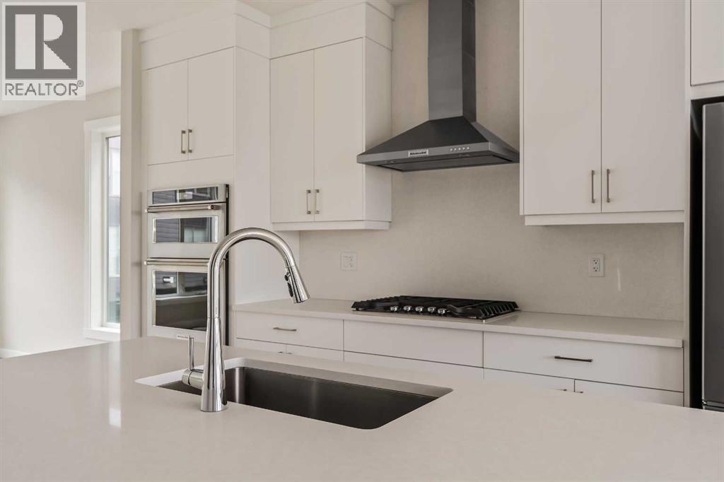 417 Sovereign Common Sw, Calgary, Alberta  T3C 3Y3 - Photo 8 - A2266257