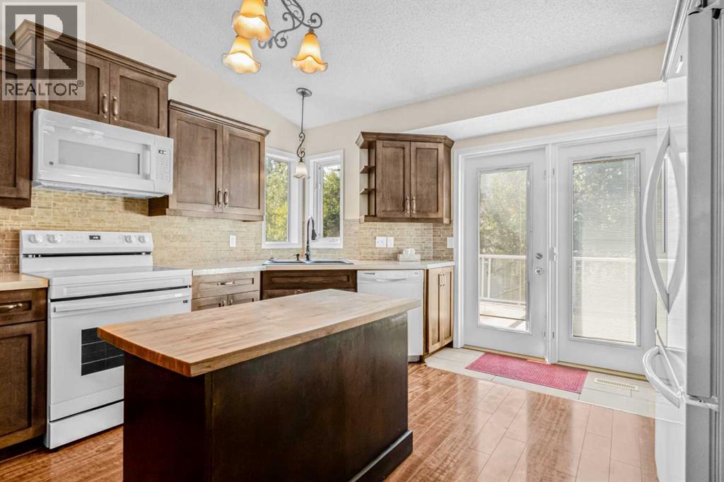 968 Citadel Drive Nw, Calgary, Alberta  T3G 3X4 - Photo 12 - A2267514