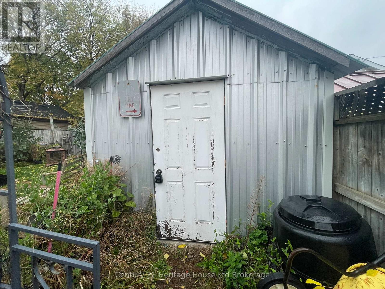 205 William Street, Brantford, Ontario  N3T 3L6 - Photo 14 - X12497524