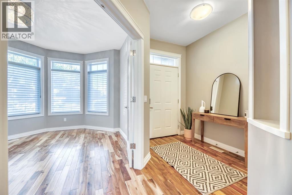 1813 20 Avenue Nw, Calgary, Alberta  T2M 1H4 - Photo 3 - A2260926