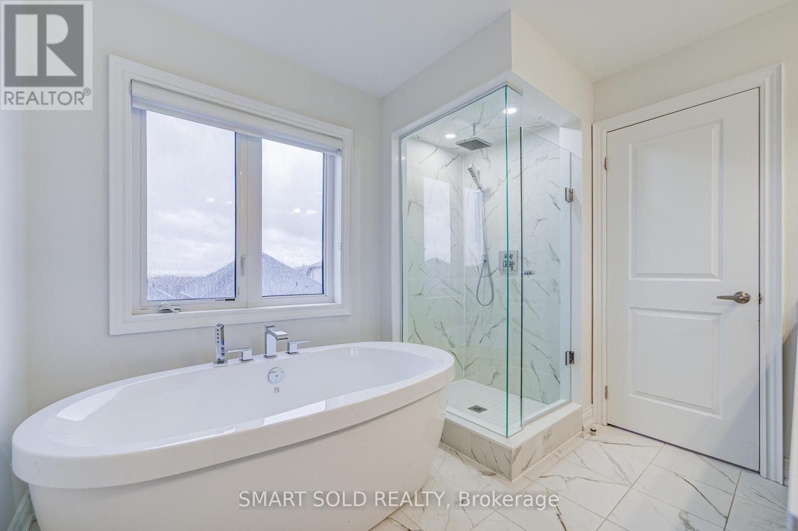 112 Carriage Shop Bend, East Gwillimbury, Ontario  L9N 0Y3 - Photo 17 - N12496808