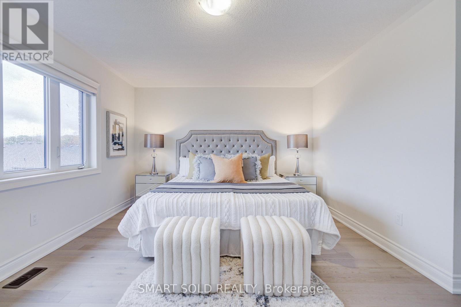 112 Carriage Shop Bend, East Gwillimbury, Ontario  L9N 0Y3 - Photo 13 - N12496808