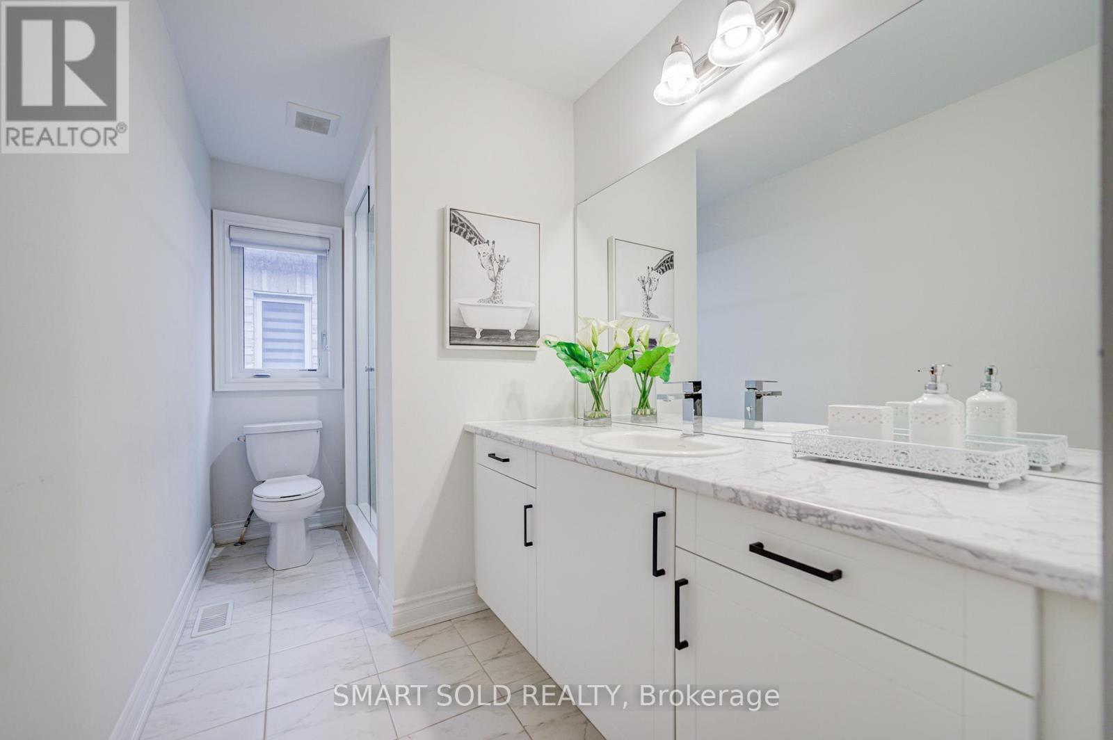 112 Carriage Shop Bend, East Gwillimbury, Ontario  L9N 0Y3 - Photo 22 - N12496808