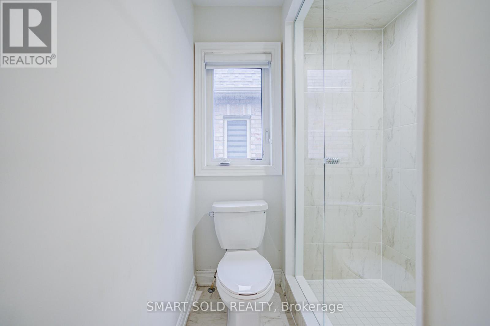 112 Carriage Shop Bend, East Gwillimbury, Ontario  L9N 0Y3 - Photo 23 - N12496808