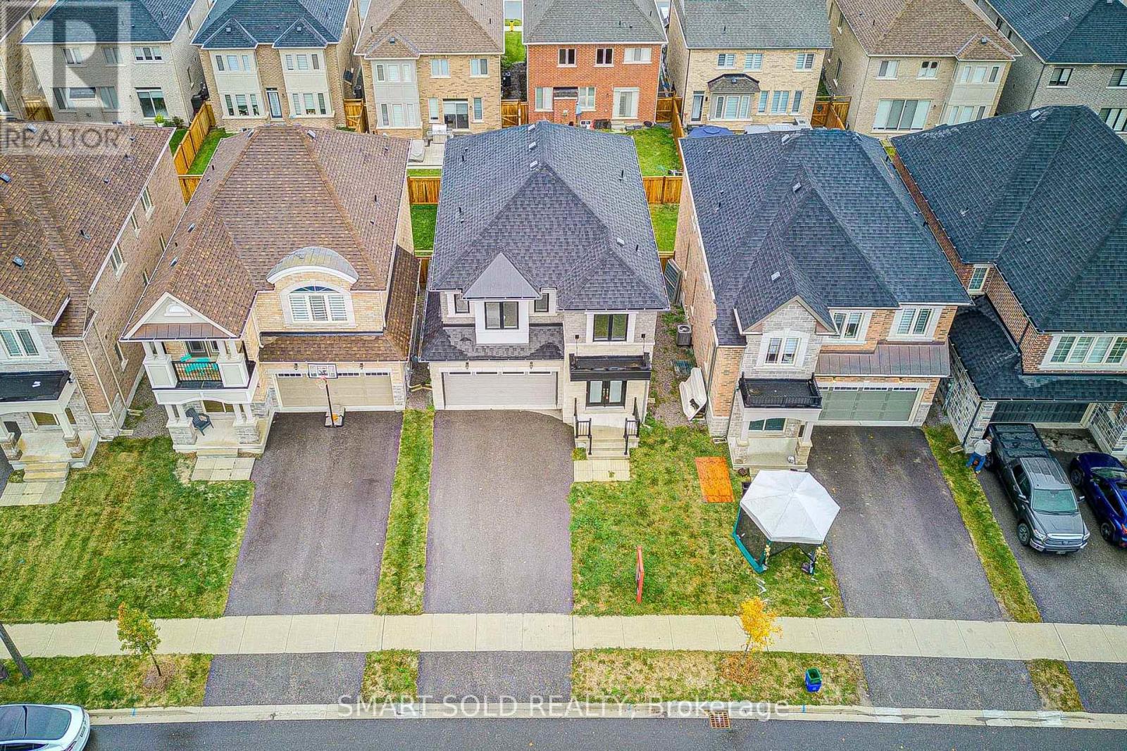 112 Carriage Shop Bend, East Gwillimbury, Ontario  L9N 0Y3 - Photo 41 - N12496808