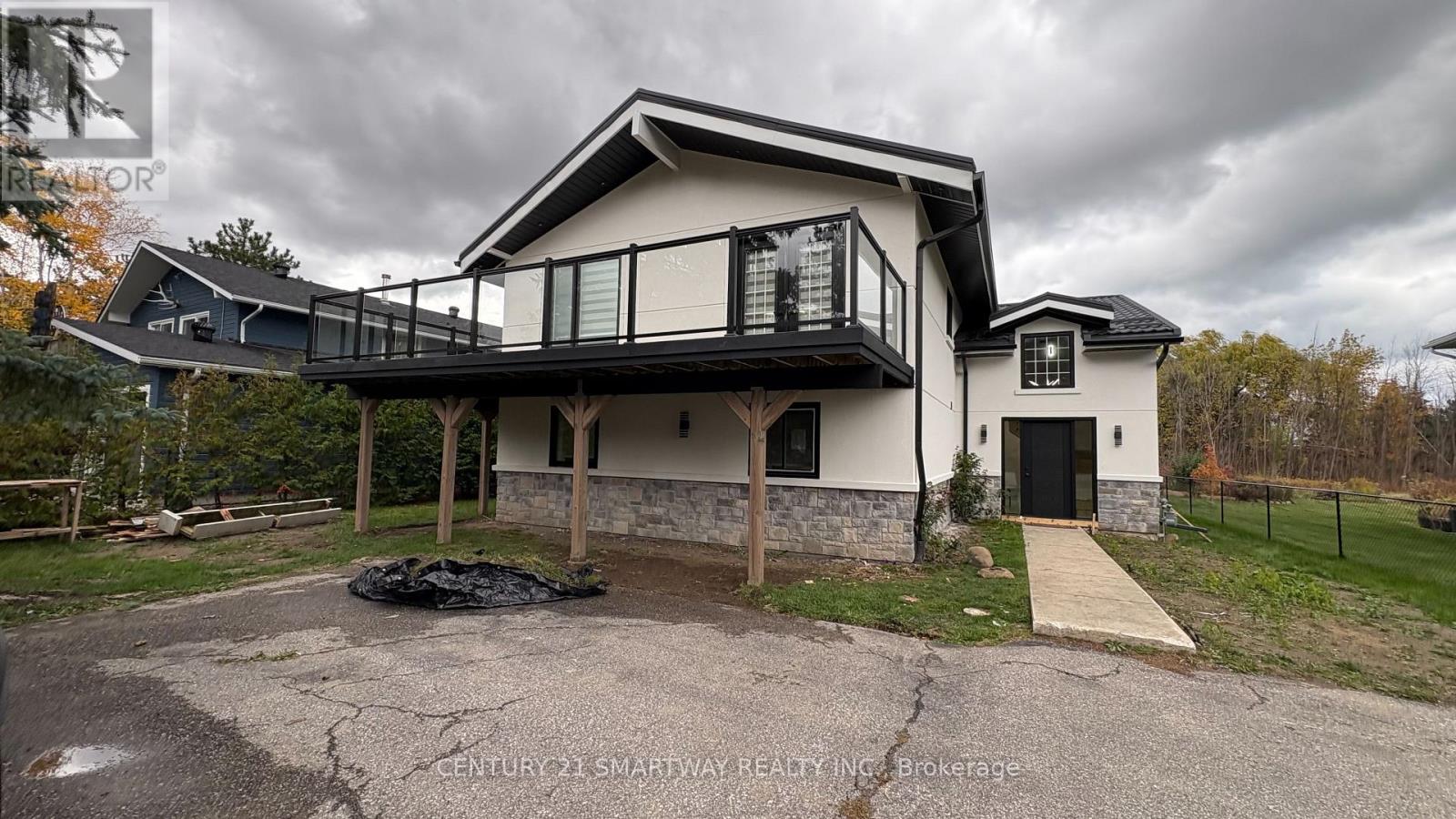 107 Campbell Crescent, Blue Mountains, Ontario  L9Y 0P9 - Photo 2 - X12496422