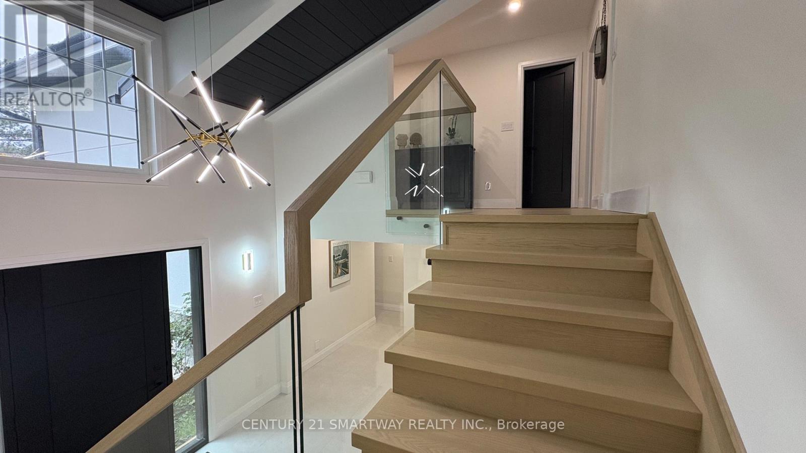 107 Campbell Crescent, Blue Mountains, Ontario  L9Y 0P9 - Photo 7 - X12496422