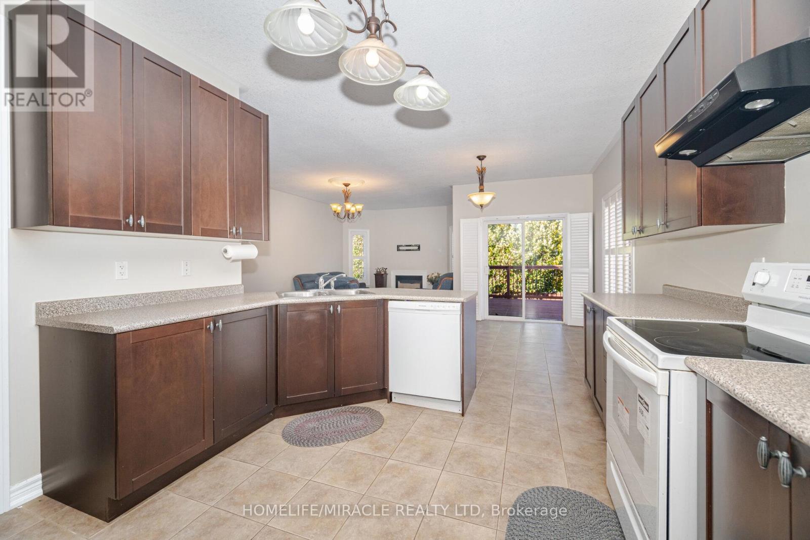 57 Bronze Crescent, Bradford West Gwillimbury (Bradford), Ontario  L3Z 0B1 - Photo 13 - N12498290