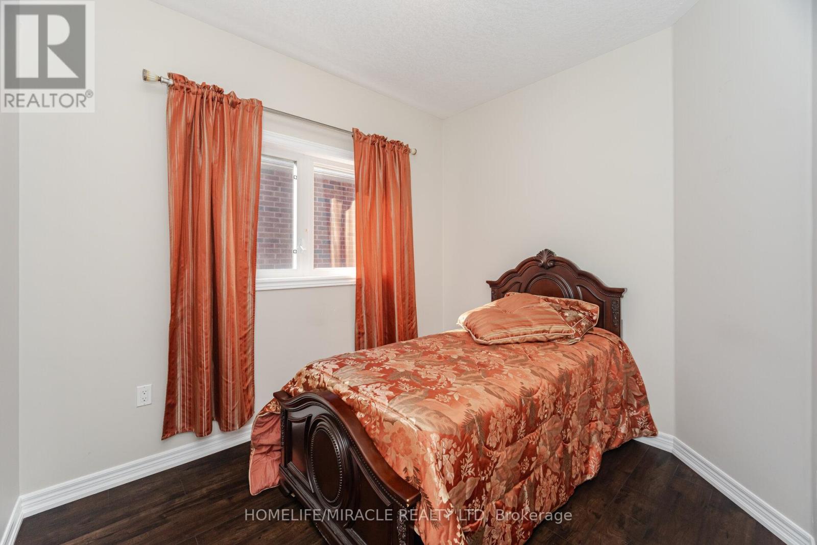 57 Bronze Crescent, Bradford West Gwillimbury (Bradford), Ontario  L3Z 0B1 - Photo 20 - N12498290