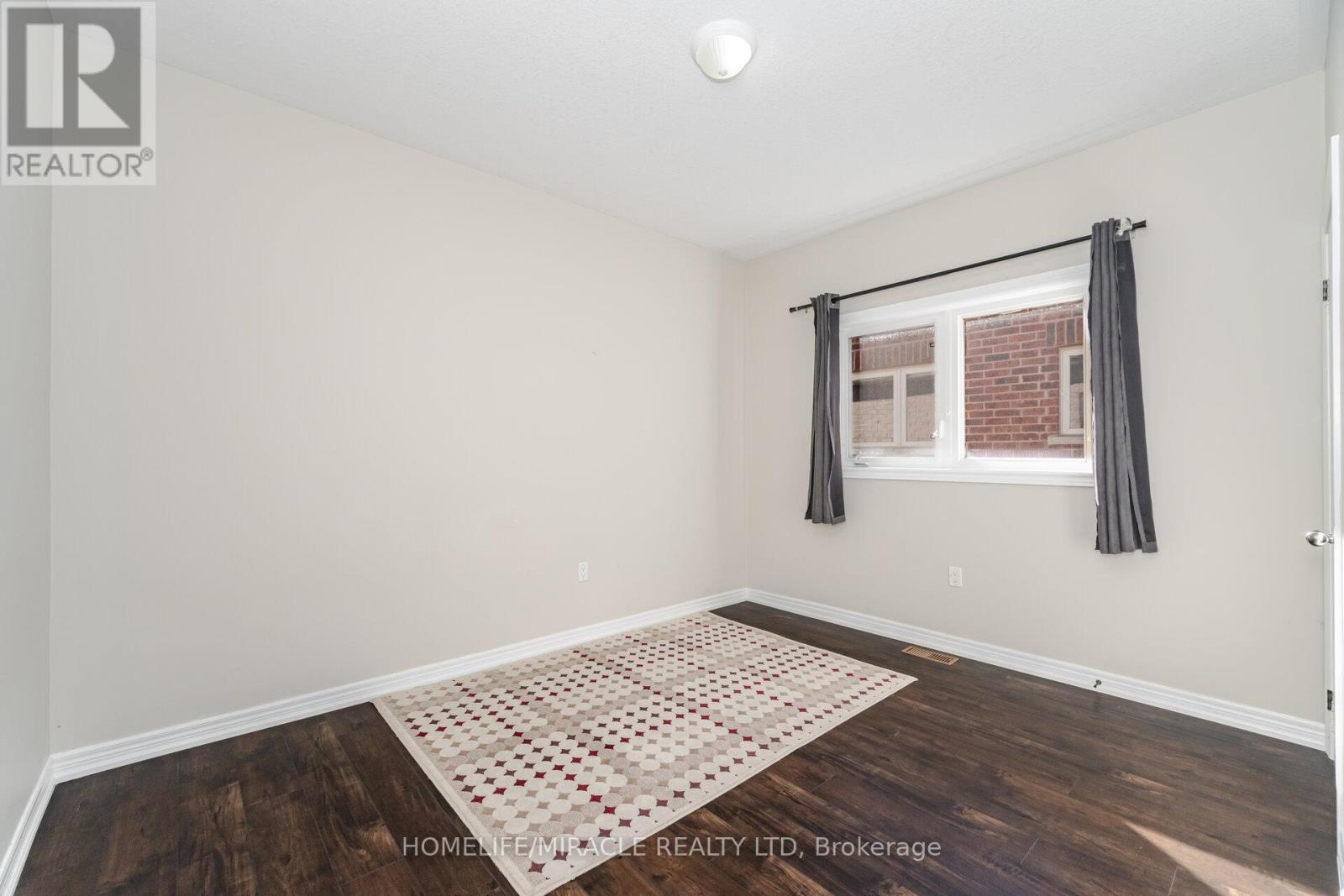 57 Bronze Crescent, Bradford West Gwillimbury (Bradford), Ontario  L3Z 0B1 - Photo 21 - N12498290