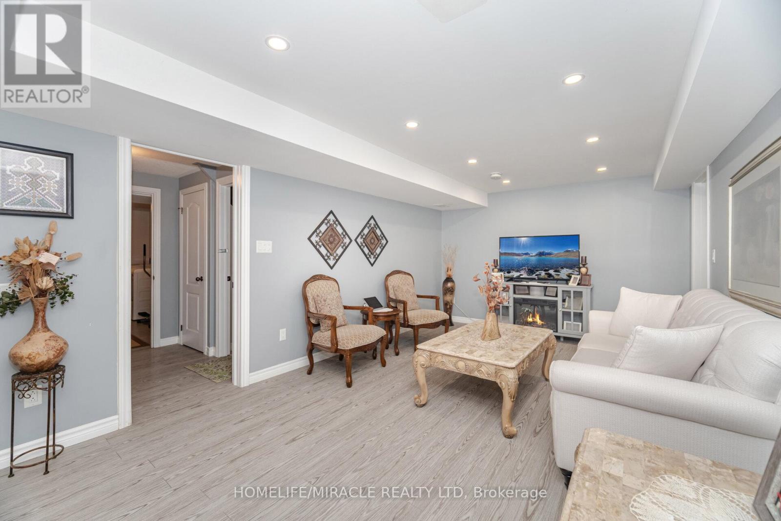 57 Bronze Crescent, Bradford West Gwillimbury (Bradford), Ontario  L3Z 0B1 - Photo 23 - N12498290