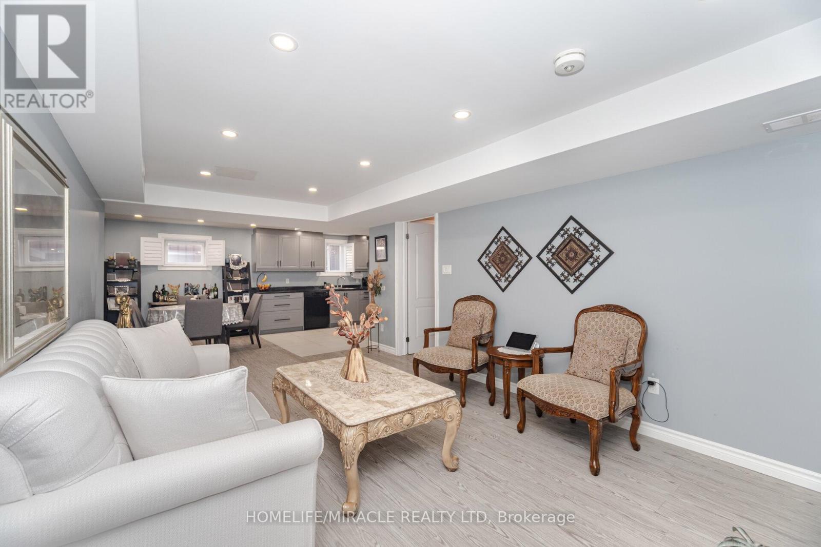 57 Bronze Crescent, Bradford West Gwillimbury (Bradford), Ontario  L3Z 0B1 - Photo 25 - N12498290