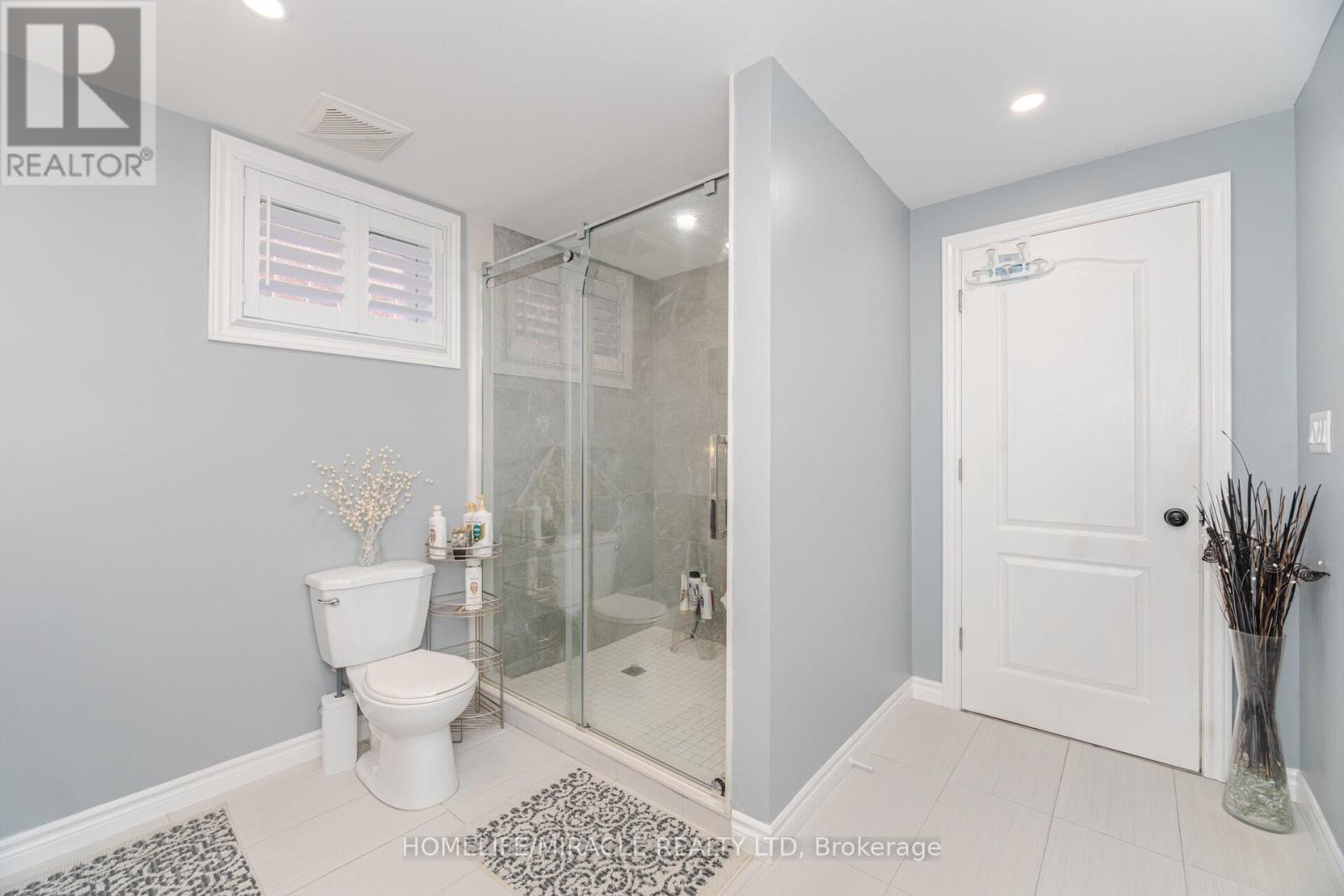 57 Bronze Crescent, Bradford West Gwillimbury (Bradford), Ontario  L3Z 0B1 - Photo 33 - N12498290