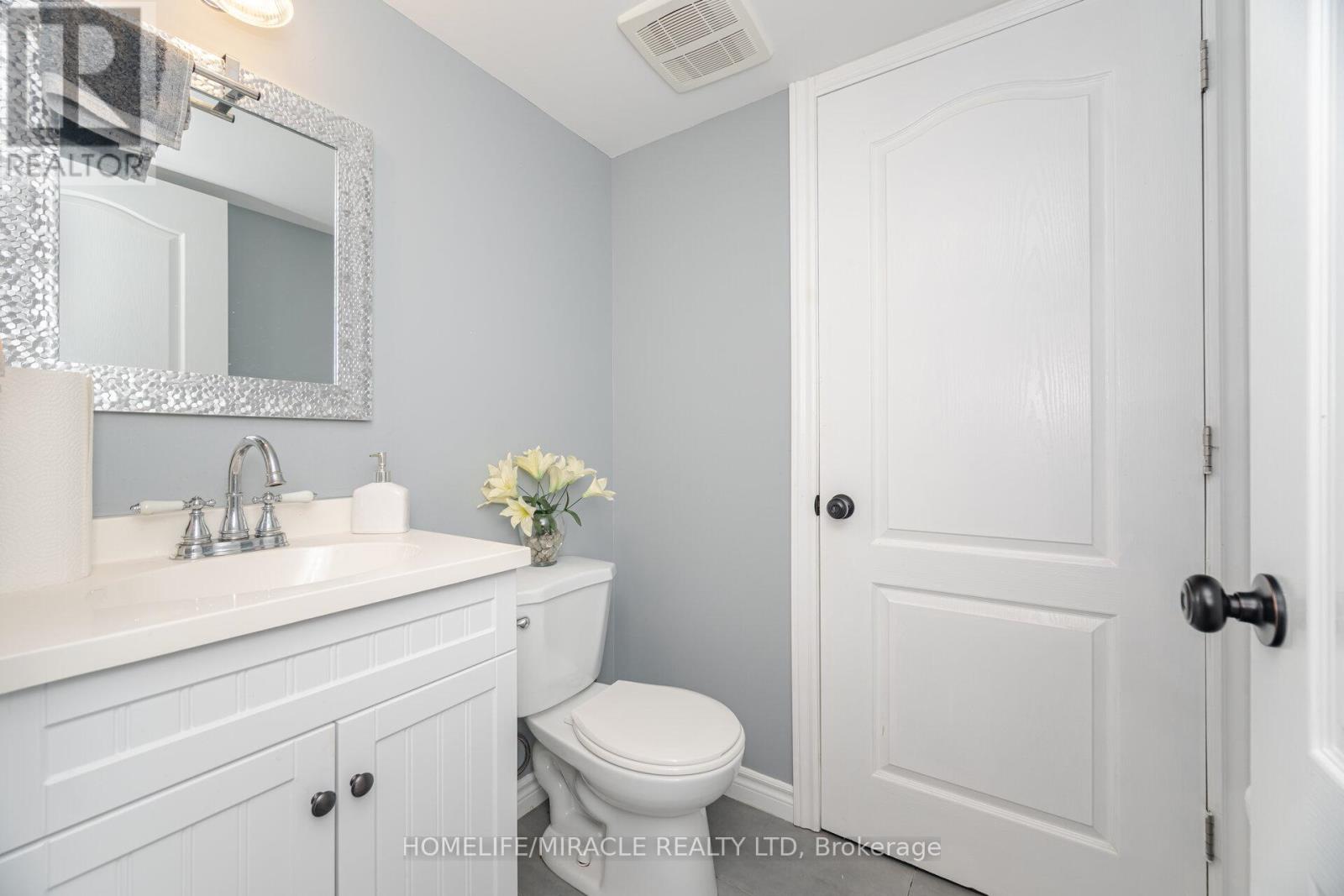 57 Bronze Crescent, Bradford West Gwillimbury (Bradford), Ontario  L3Z 0B1 - Photo 35 - N12498290