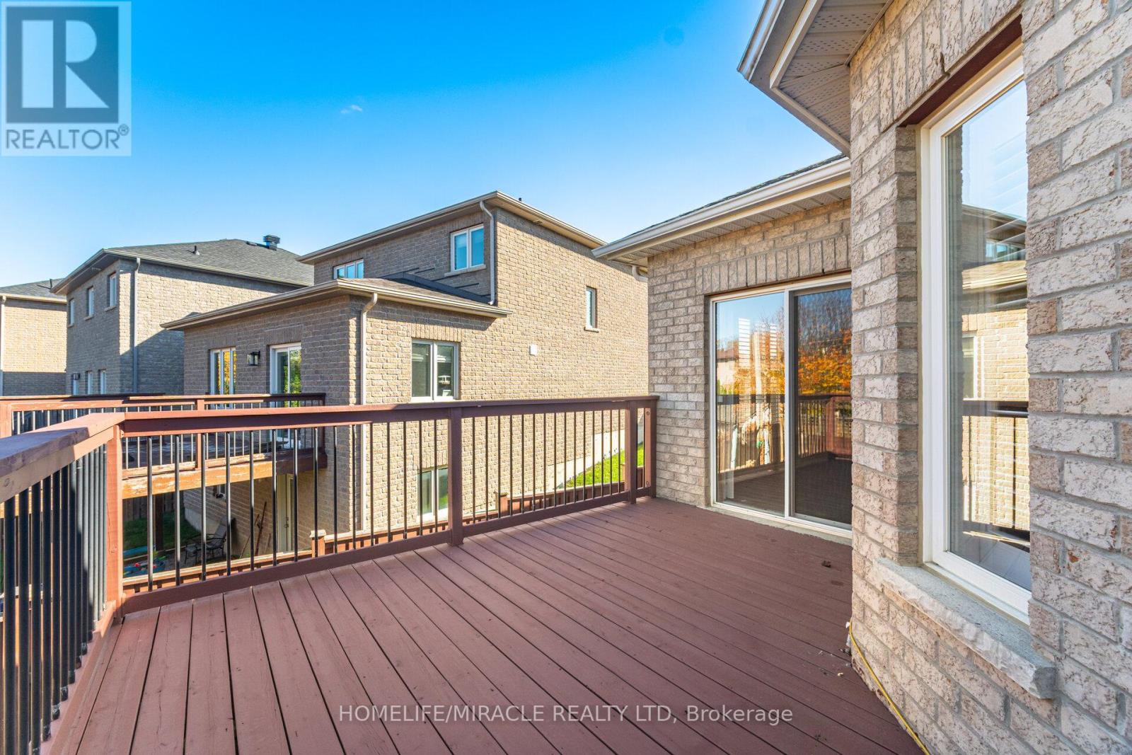 57 Bronze Crescent, Bradford West Gwillimbury (Bradford), Ontario  L3Z 0B1 - Photo 40 - N12498290