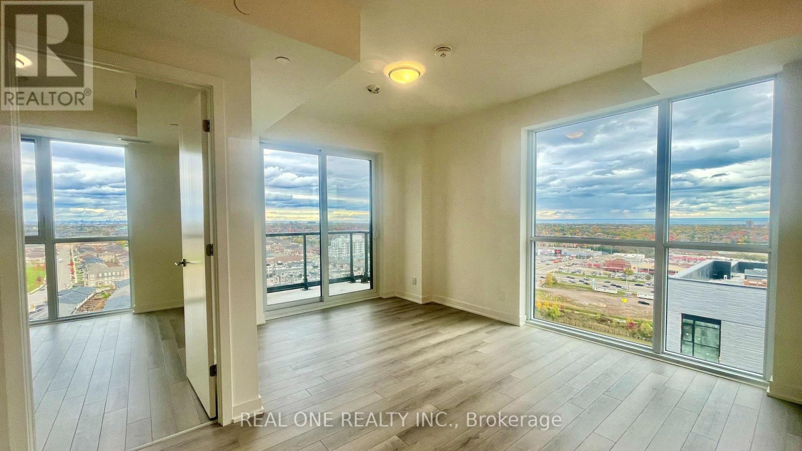 1909 - 3079 Trafalgar Road, Oakville, Ontario  L6H 8C5 - Photo 6 - W12498278