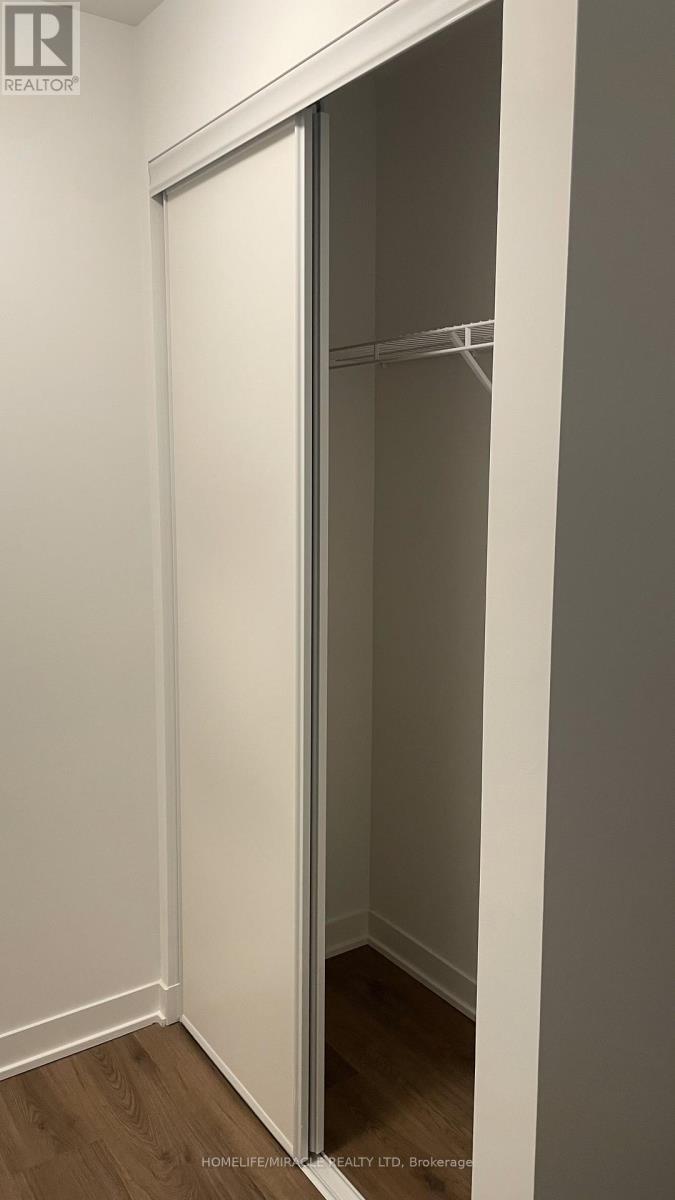 331 - 395 Dundas Street W, Oakville, Ontario  L6M 5R8 - Photo 17 - W12498294