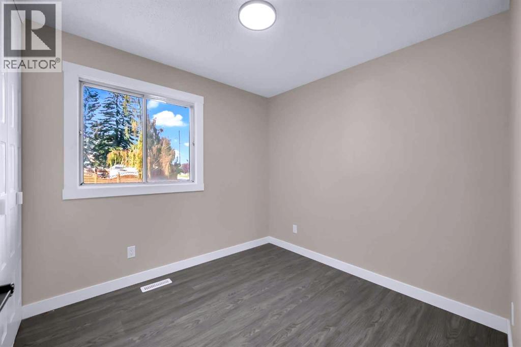 951 Maitland Way Ne, Calgary, Alberta  T2A 5M8 - Photo 10 - A2267811