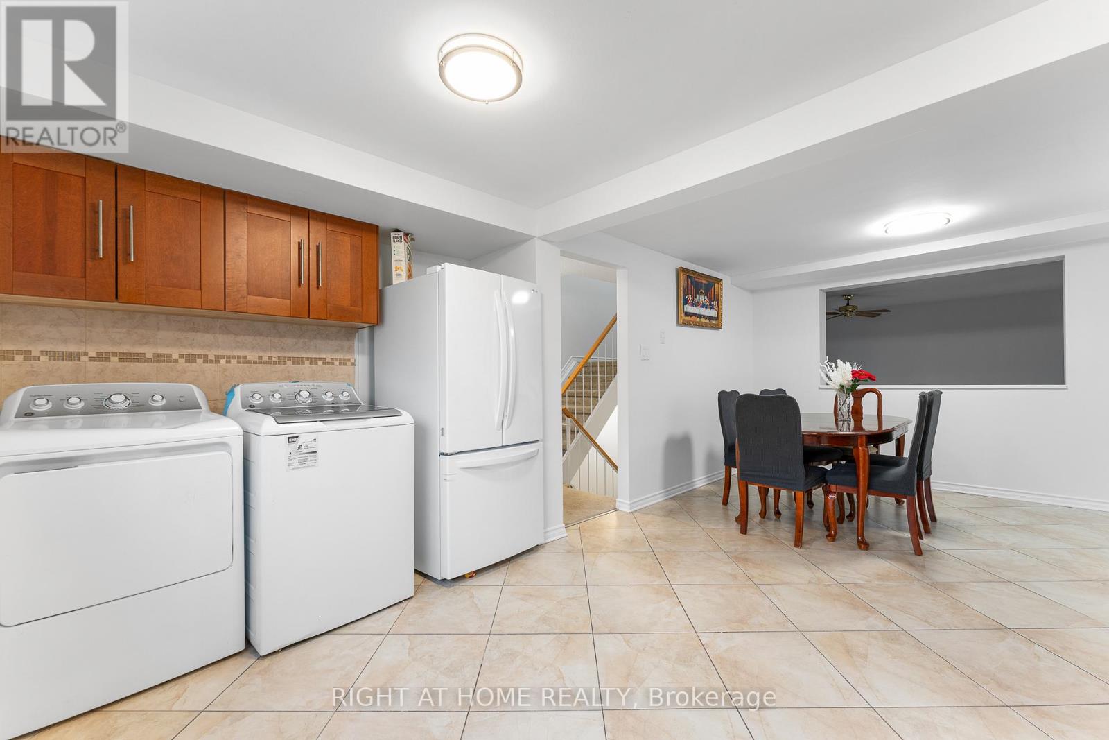 32 - 2296 Orient Park Drive, Ottawa, Ontario  K1B 4N6 - Photo 14 - X12498306