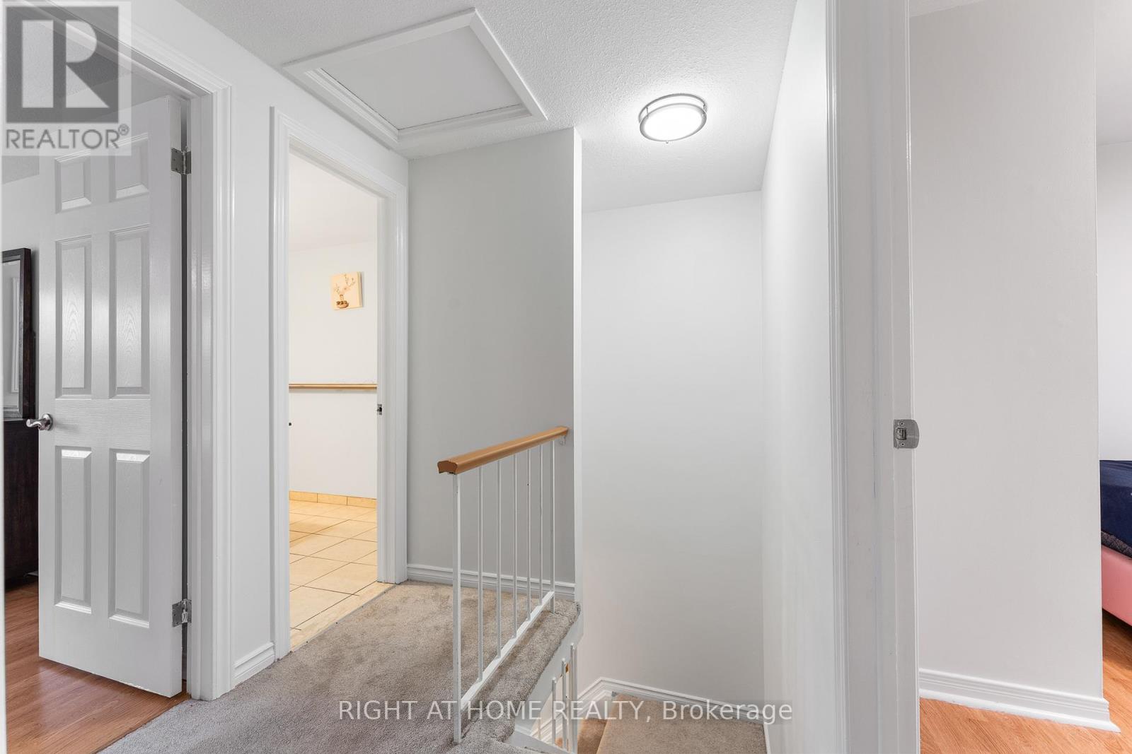 32 - 2296 Orient Park Drive, Ottawa, Ontario  K1B 4N6 - Photo 22 - X12498306