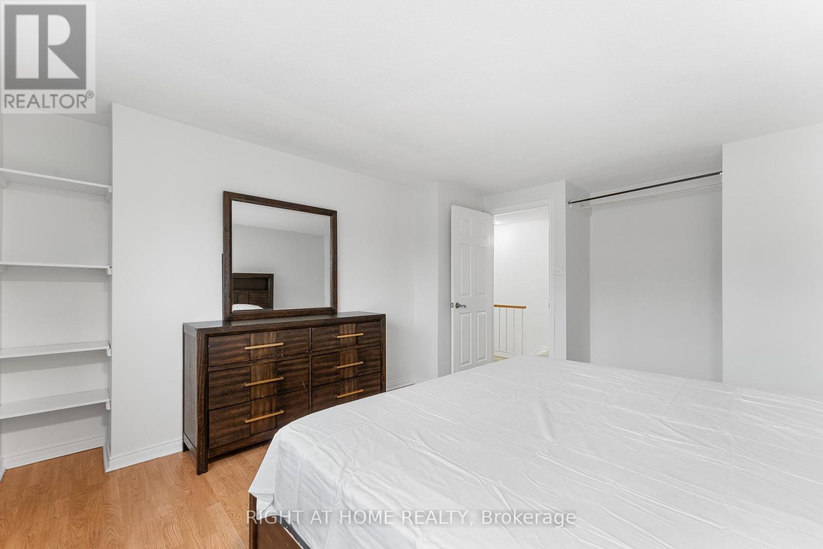 32 - 2296 Orient Park Drive, Ottawa, Ontario  K1B 4N6 - Photo 24 - X12498306