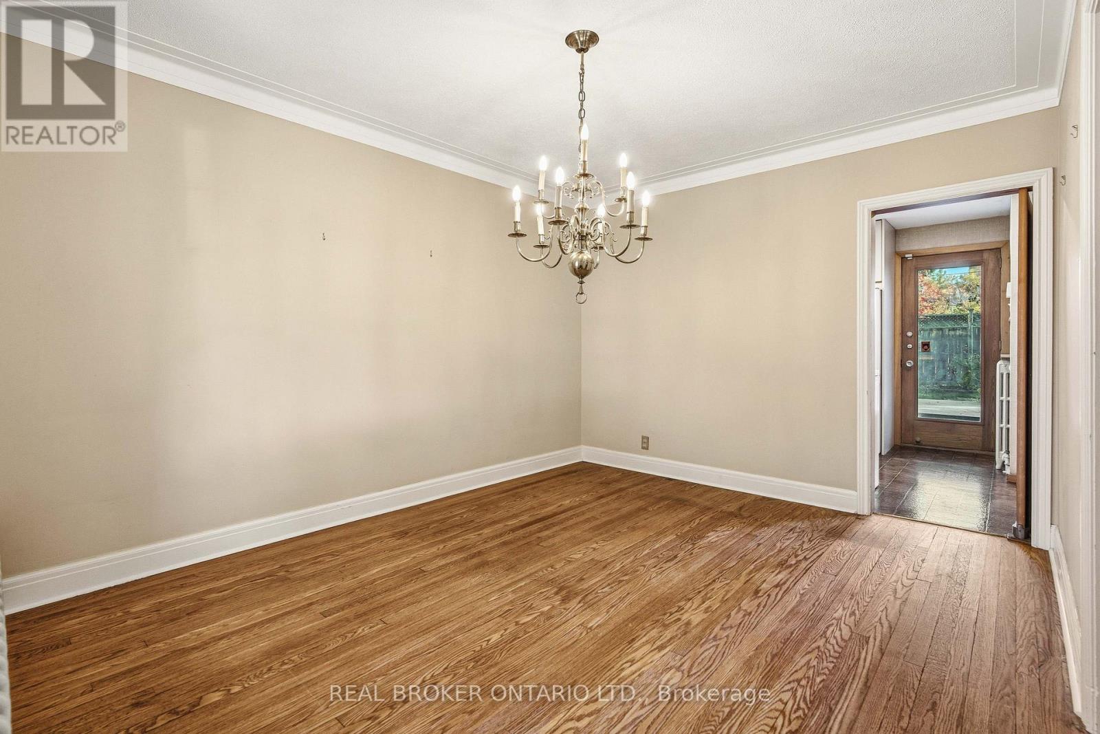 43 Reid Avenue, Ottawa, Ontario  K1Y 1S5 - Photo 13 - X12498312