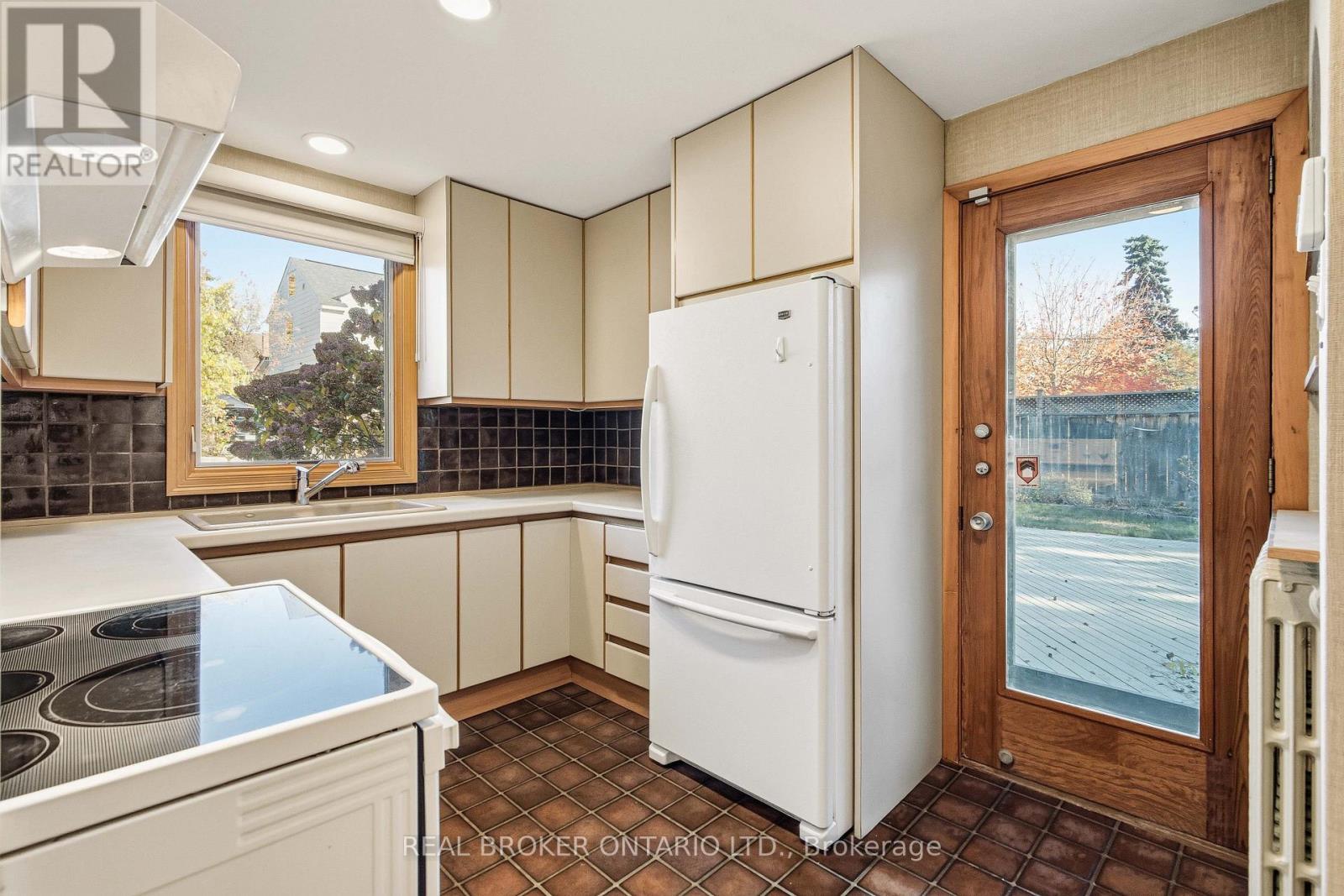 43 Reid Avenue, Ottawa, Ontario  K1Y 1S5 - Photo 14 - X12498312