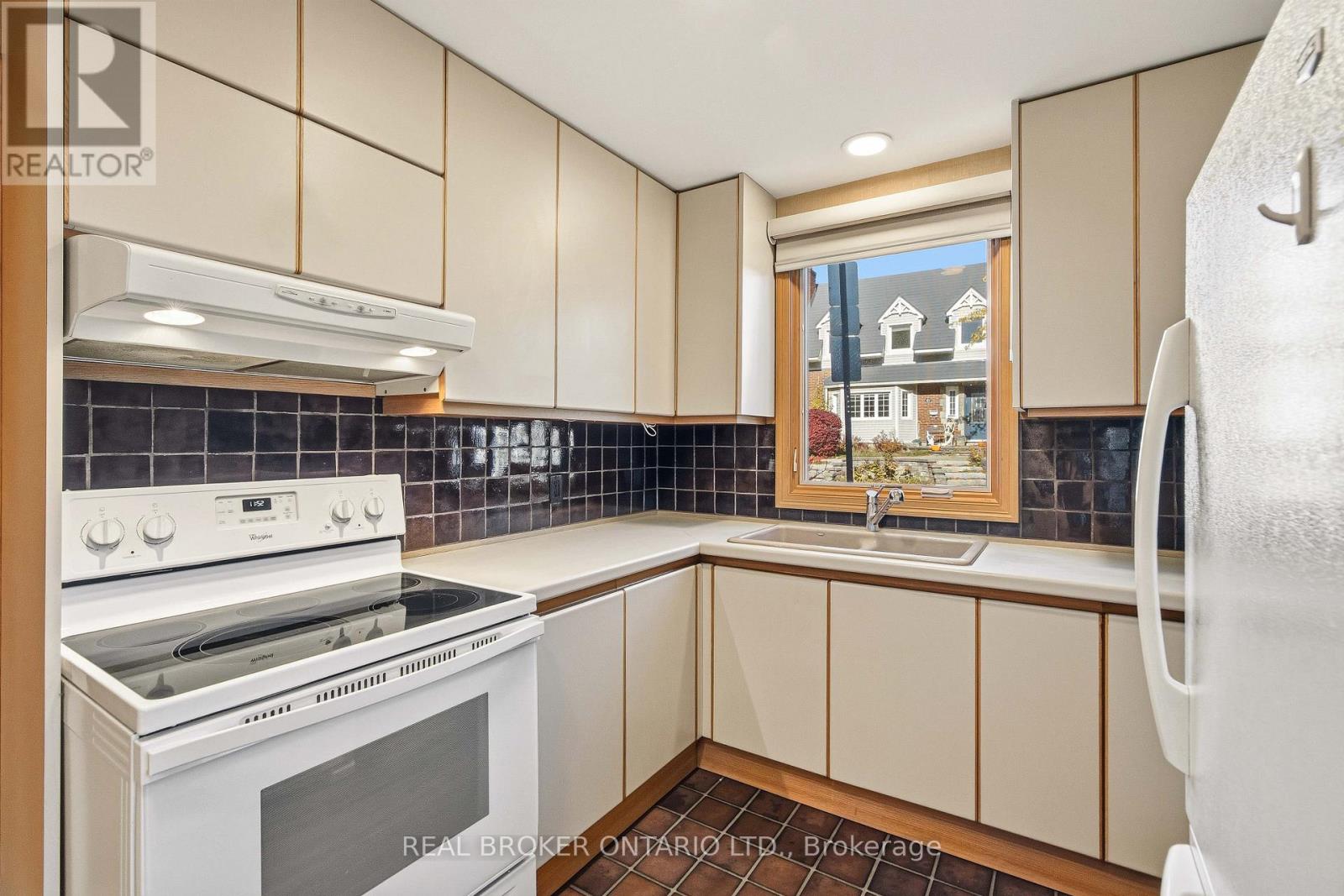 43 Reid Avenue, Ottawa, Ontario  K1Y 1S5 - Photo 15 - X12498312